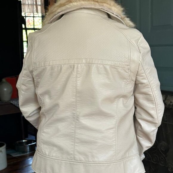 GUESS WAIST LENGTH FAUX LEATHER JACKET - Picture 2 of 3